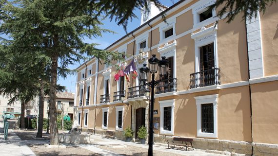 Ayuntamiento de Paredes de Nava