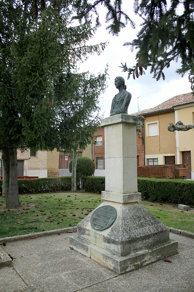 Monumento a Gregoria Matorras en la Plaza de San Juan